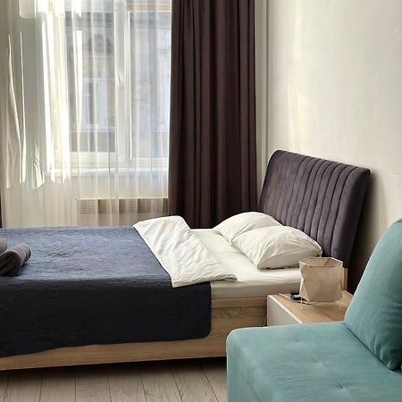 Romantic Apartments-Near Opera House 5/8 Lviv Kültér fotó