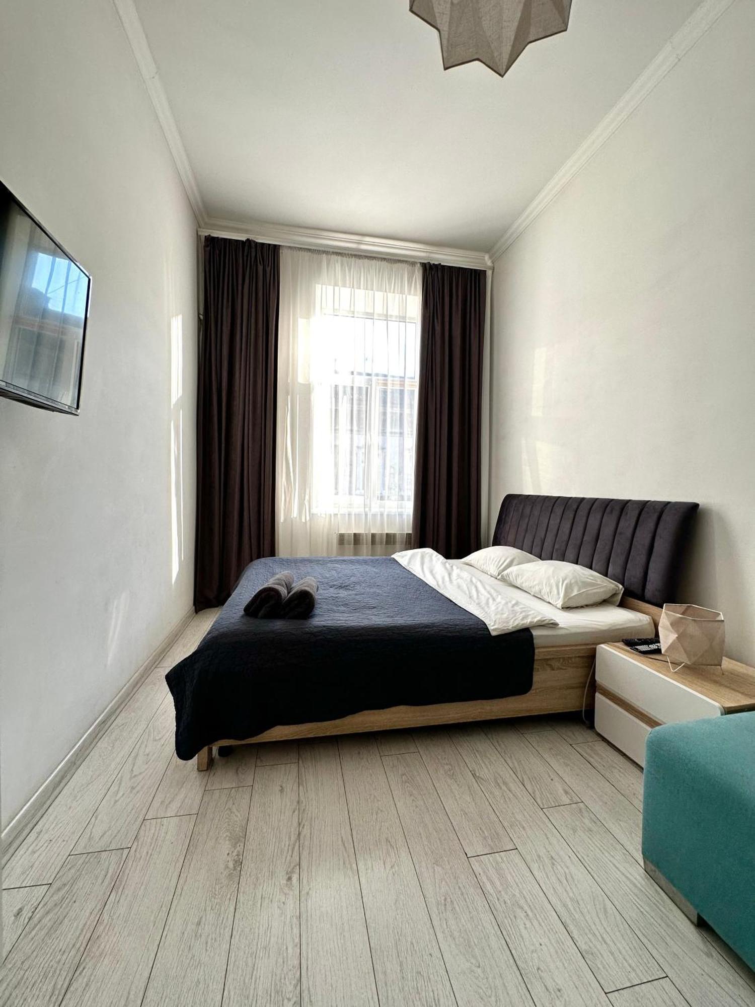 Romantic Apartments-Near Opera House 5/8 Lviv Kültér fotó