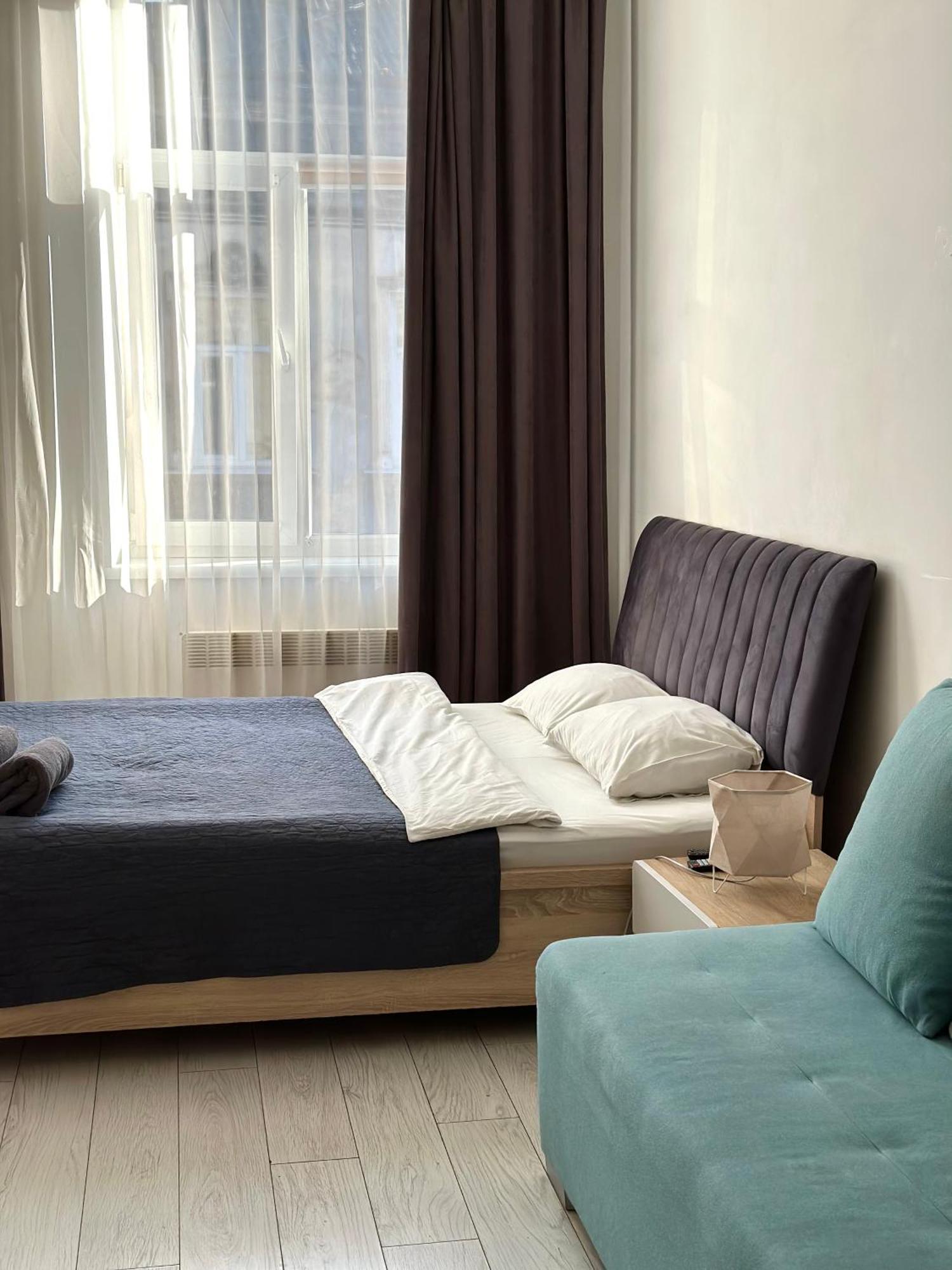 Romantic Apartments-Near Opera House 5/8 Lviv Kültér fotó